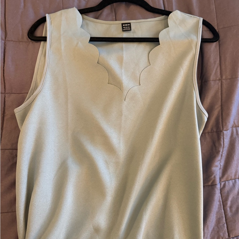 SHEIN Scalloped Edge Sleeveless Blouse - Light Cream
